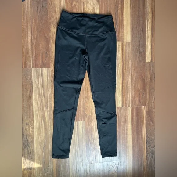 Victoria’s Secret Knockout Leggings with Cutout Detailing | women’s size small - Picture 4 of 7